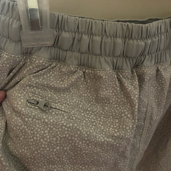 Lululemon Hotty Hot Short - Picture 6 of 6